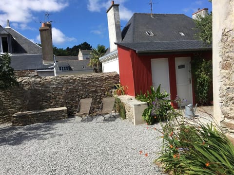 Maison calme avec jardin au centre de Le Palais, proche plage - FR-1-418-77 House in Brittany