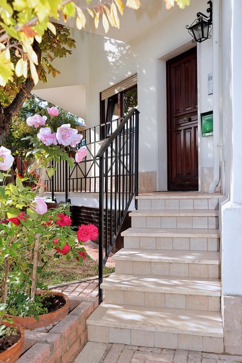 Facade/entrance, Garden