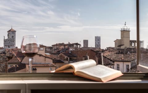 View (from property/room), View (from property/room), Decorative detail, City view, City view