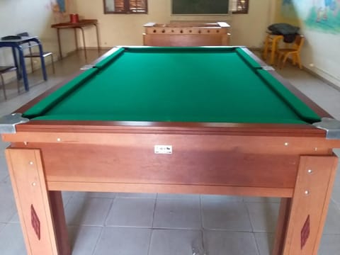 Billiard, Game Room