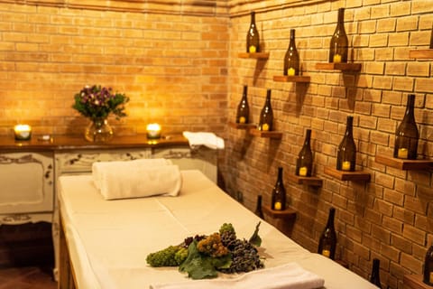 Massage, Spa and wellness centre/facilities