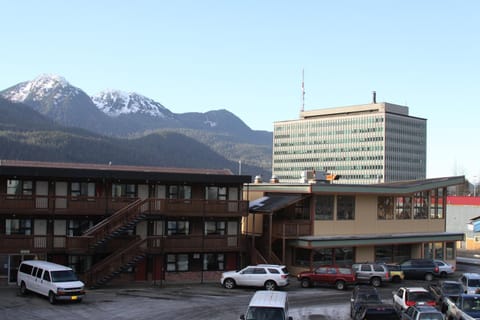The Driftwood Lodge Motel in Juneau
