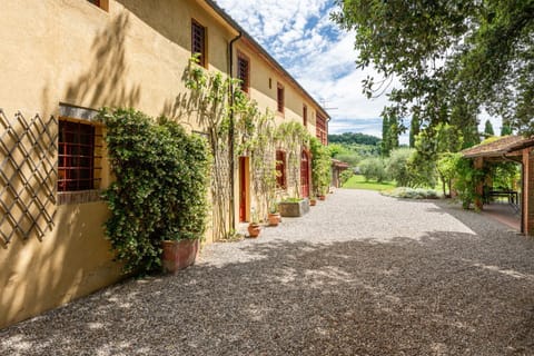 Property building, Spring, Day, Natural landscape, Garden, Garden view