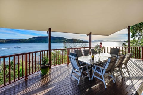 Casuarina 16 - 3 Bedroom House With 180 Degree Ocean Views, Buggy & Valet Service Casa in Whitsundays