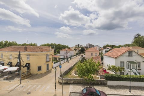 Property building, Restaurant/places to eat, View (from property/room), Street view