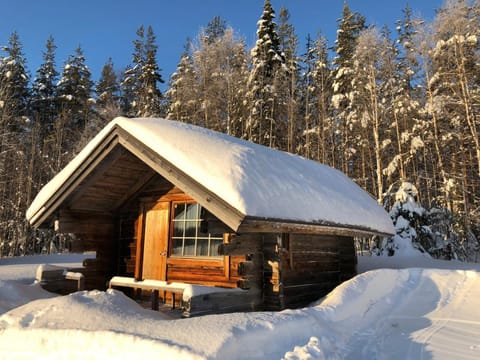 Korvala log cabins House in Rovaniemi