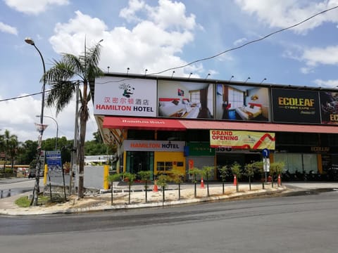 Property building, Facade/entrance, On site