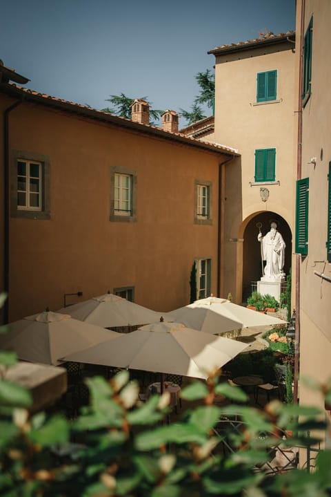 Inner courtyard view