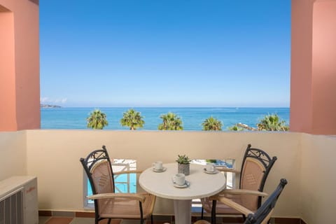 Xenos Kamara Beach Appartement-Hotel in Argassi