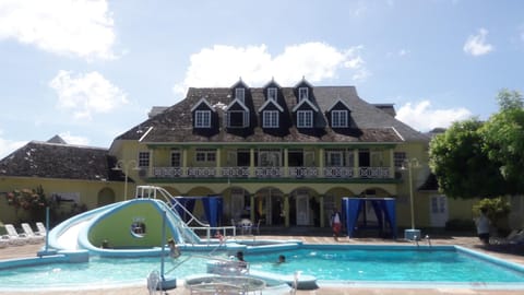 Pool view, Swimming pool, Swimming pool