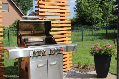 BBQ facilities, Balcony/Terrace