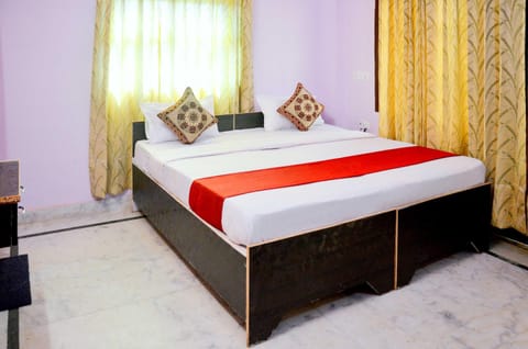 OYO Flagship Hotel Parag Inn Hotel in Lucknow