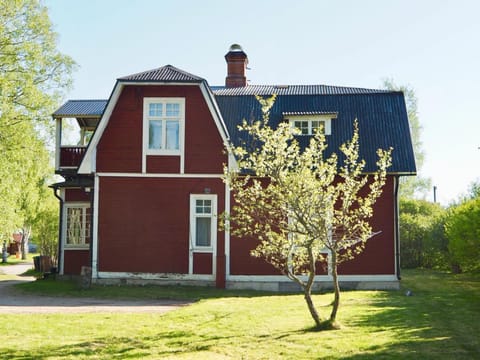 Orsastuguthyrning-Kyrkbyn House in Sweden