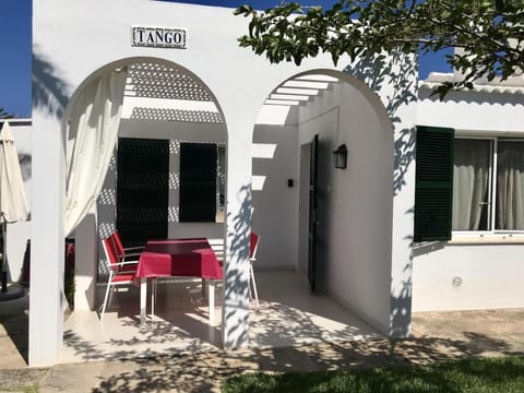 Chalet Tango House in Cala en Bosc