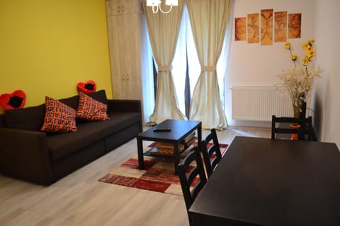 Apartament Pheonix Apartment in Brașov County