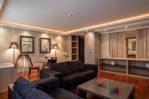 Washington Parquesol Suites & Hotel Apartahotel in Valladolid