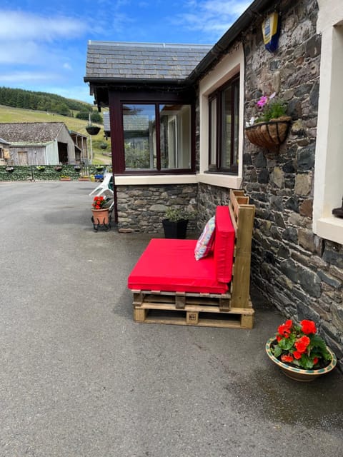 Winkston Holiday Accommodation Peebles House in England