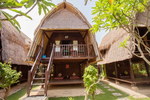 Nanuk's Bungalows Campingplatz /
Wohnmobil-Resort in Nusapenida