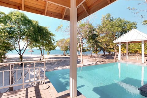 Private beachfront paradise Palmetto Bay Casa in Bay Islands Department