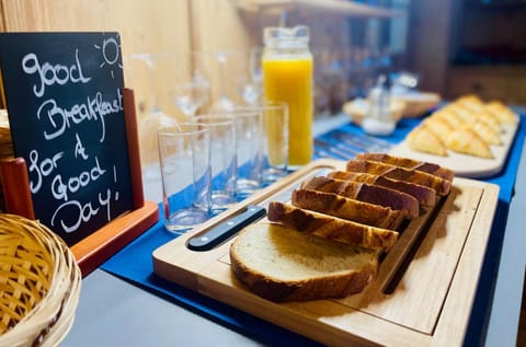 Breakfast, Continental breakfast, Buffet breakfast