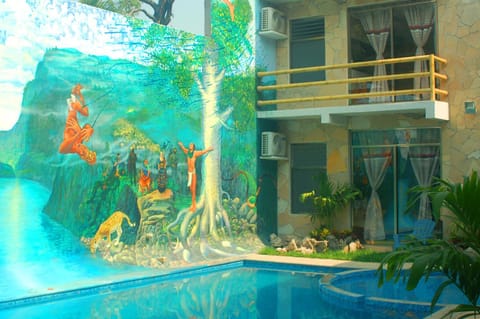 Swimming pool