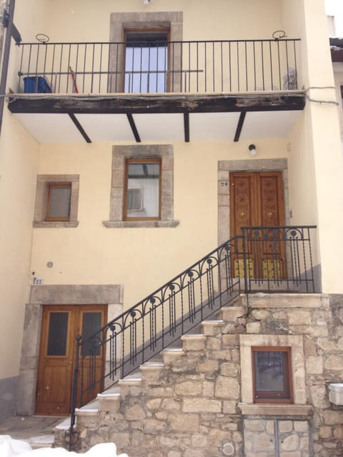 appartamento Apartment in Pescocostanzo