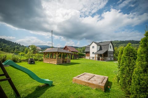 Natural landscape, Activities, Summer, BBQ facilities, Garden, On site, Garden view, Mountain view