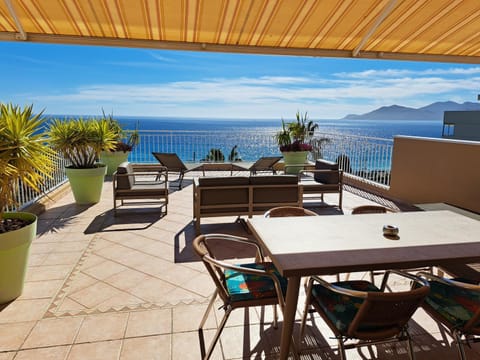 Residence Veles Plage Aparthotel in Cannes