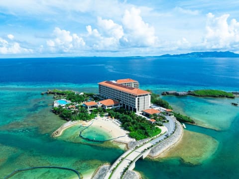 Property building, Day, Natural landscape, Bird's eye view, Sea view