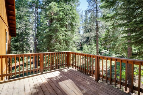 Wooded Escape House in Truckee