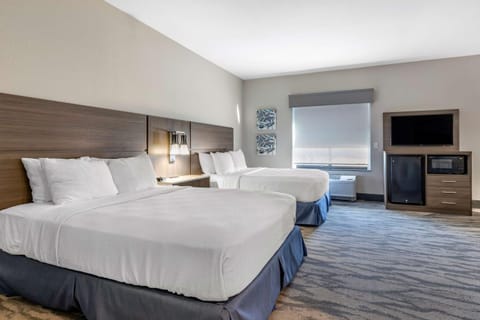 Best Western Plus Castlerock Inn & Suites Hotel in Rogers