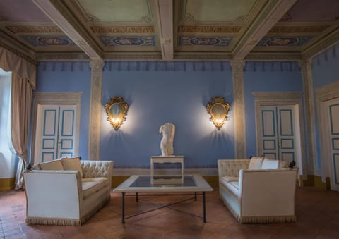 Lounge or bar, Decorative detail