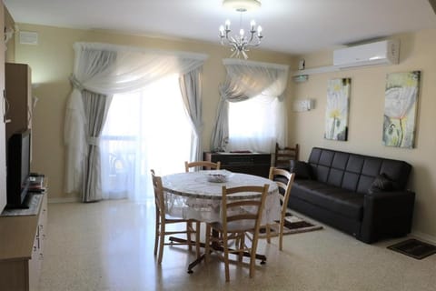 Sea front apartment Condo in Marsaskala