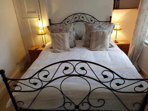 Cherry End Bed and Breakfast Bed and Breakfast in Chichester