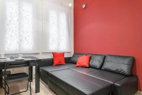 Nice apartment in Sants Condo in L'Hospitalet de Llobregat