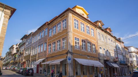 Praça 44 Boutique Apartments Condo in Braga