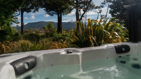 Natural landscape, Hot Tub, Mountain view