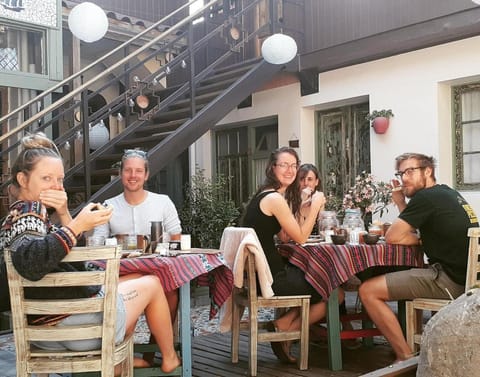 Patio, Guests, Breakfast, group of guests