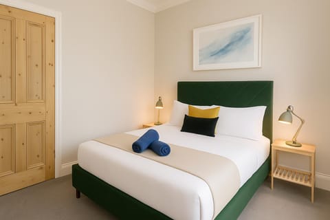 Edwardian City Centre House For Big Groups, Offroad Parking & Hot Tub! Apartment in Cardiff