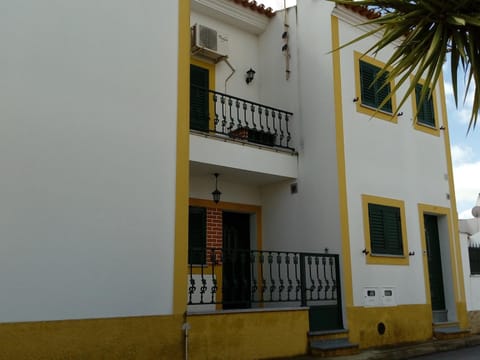 Facade/entrance, Street view