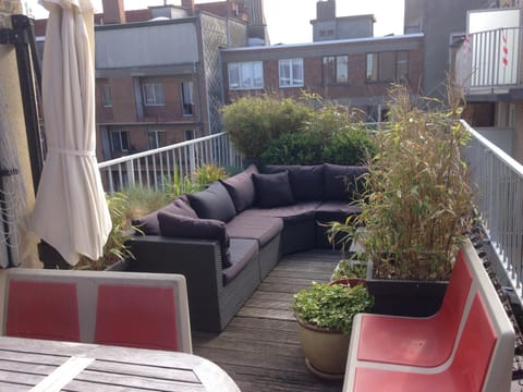 Property building, View (from property/room), Balcony/Terrace