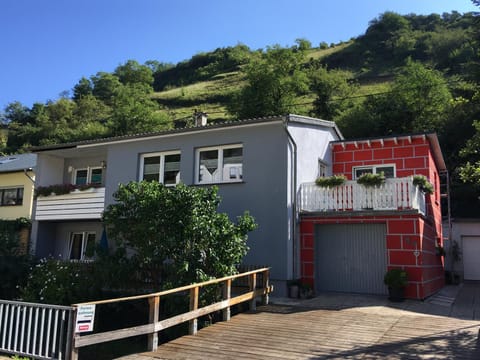 Ferienwohnung Pomaria - 4 Sterne zertifiziert Apartment in Cochem-Zell