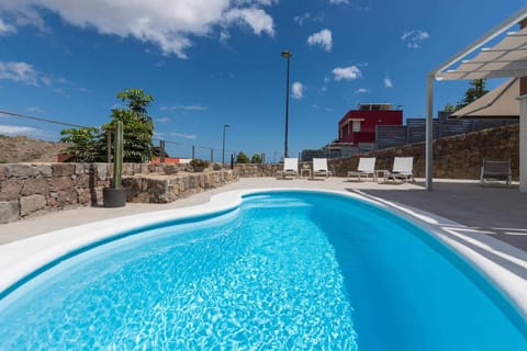 Balcony/Terrace, Swimming pool