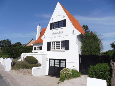 Property building, Parking