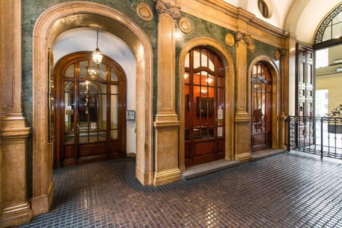 Golden Eagle Apartment in Turin