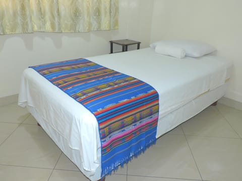 Jeshua Simmonds Inn Bed and Breakfast in Guayaquil