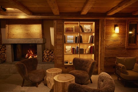 Berghuus Radons Hotel in Canton of Grisons