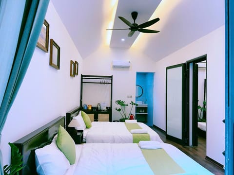 Bed, Photo of the whole room, Bedroom, Garden view, air conditioner