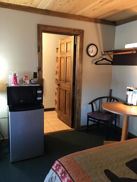 Warrensburg Inn & Suites - 6 Mi to Lake George Motel in Warrensburg