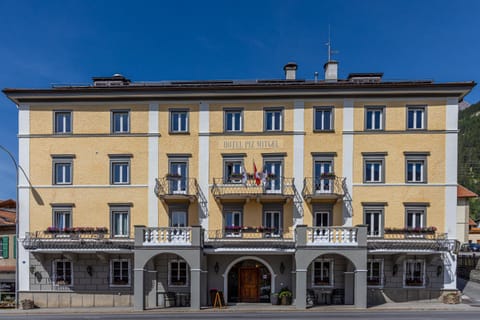 Property building, Day